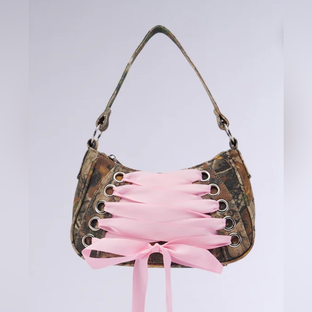 Camo purse with pink ribbon